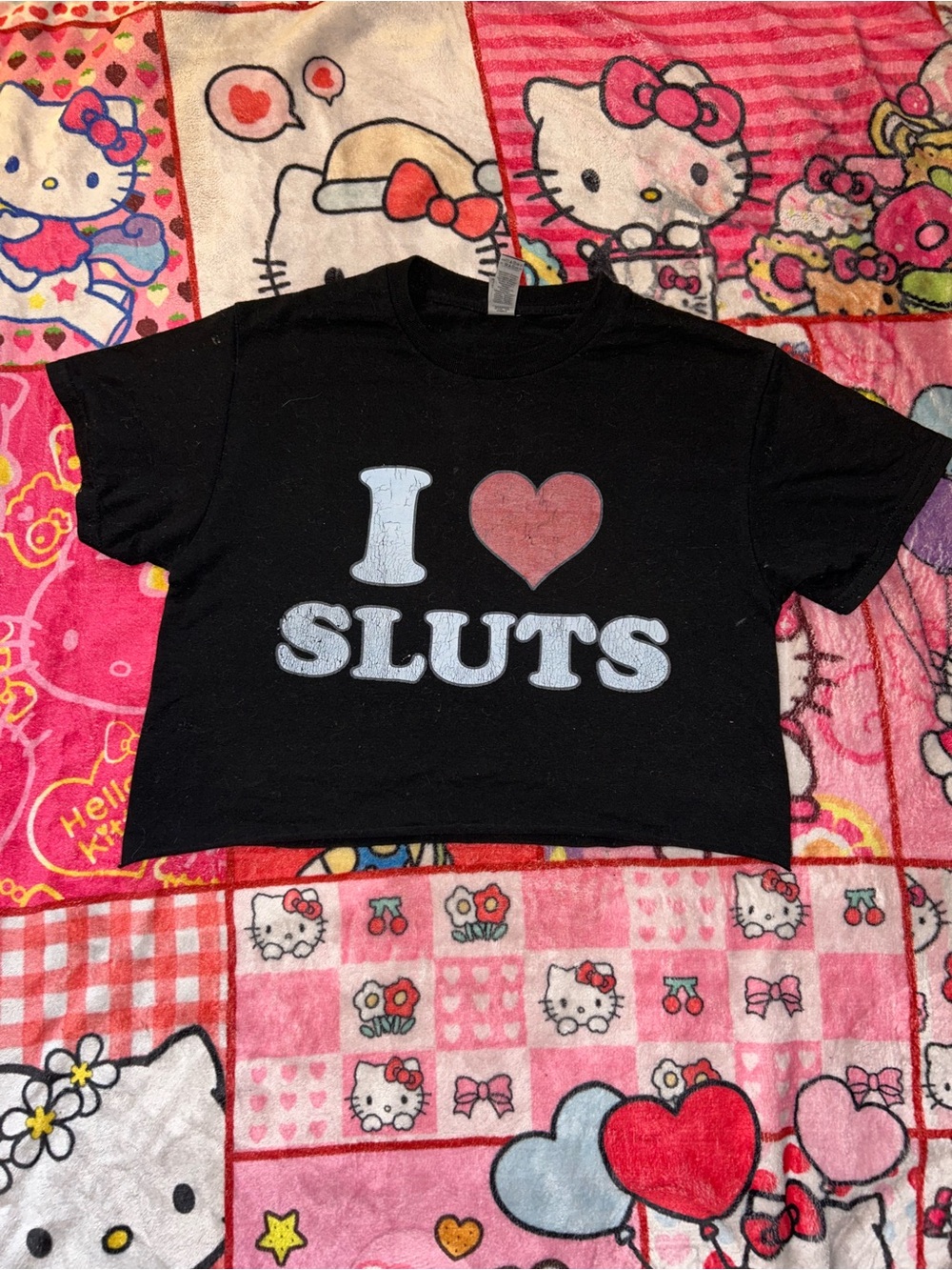 Black Graphic Short-Sleeve Crop Tee with Heart Print